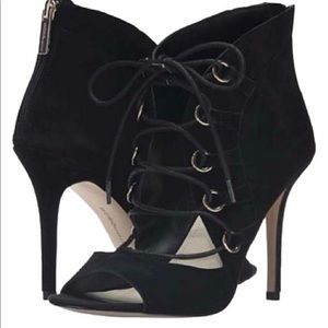 🏷️BCBG Diedra Booties🏷️